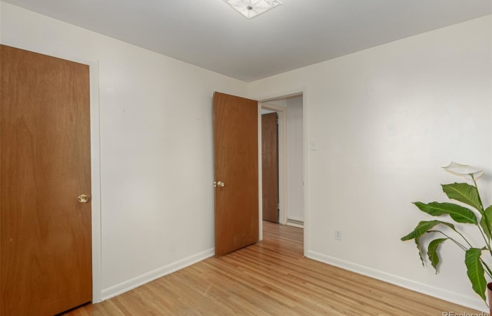 123 Main St