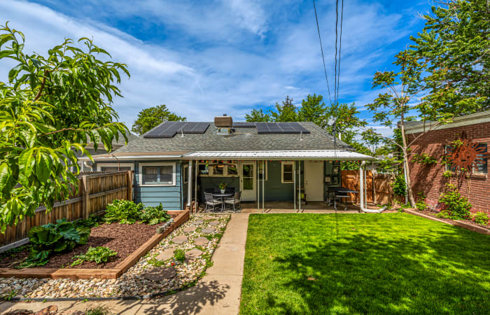 123 Main St