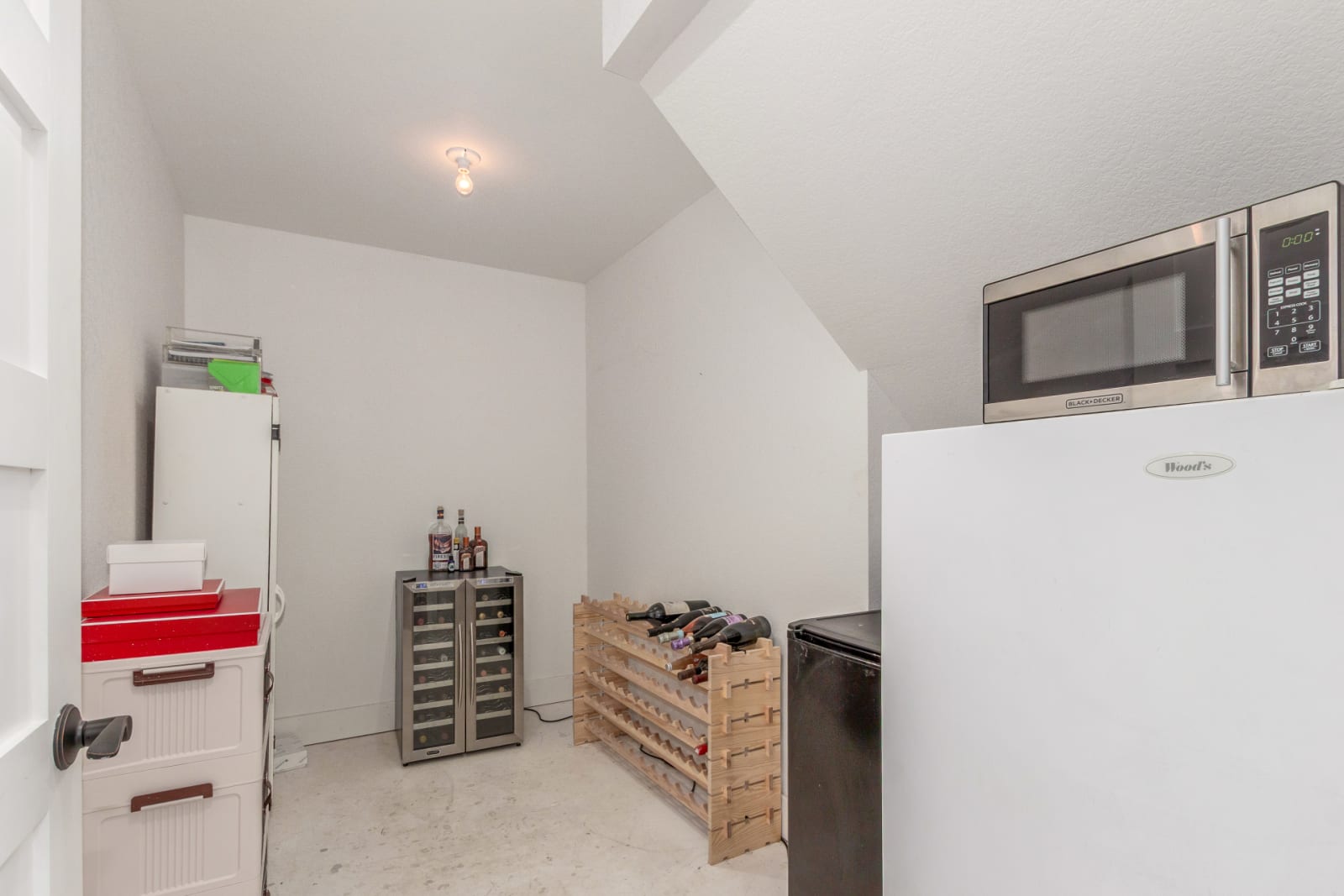 5761 W 50th Avenue photo 28