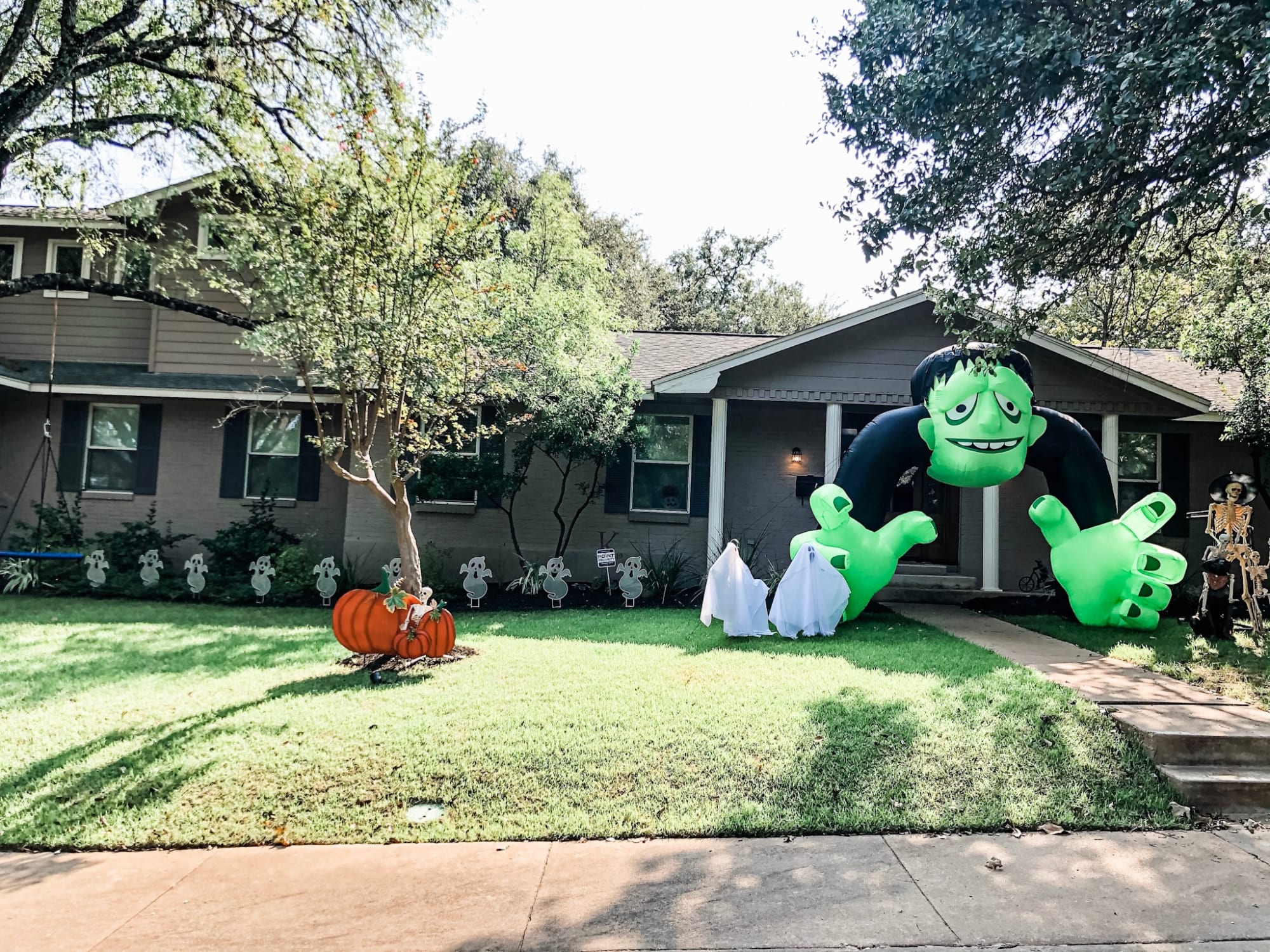 #2020isScary - A Front Yard Halloween CONTEST