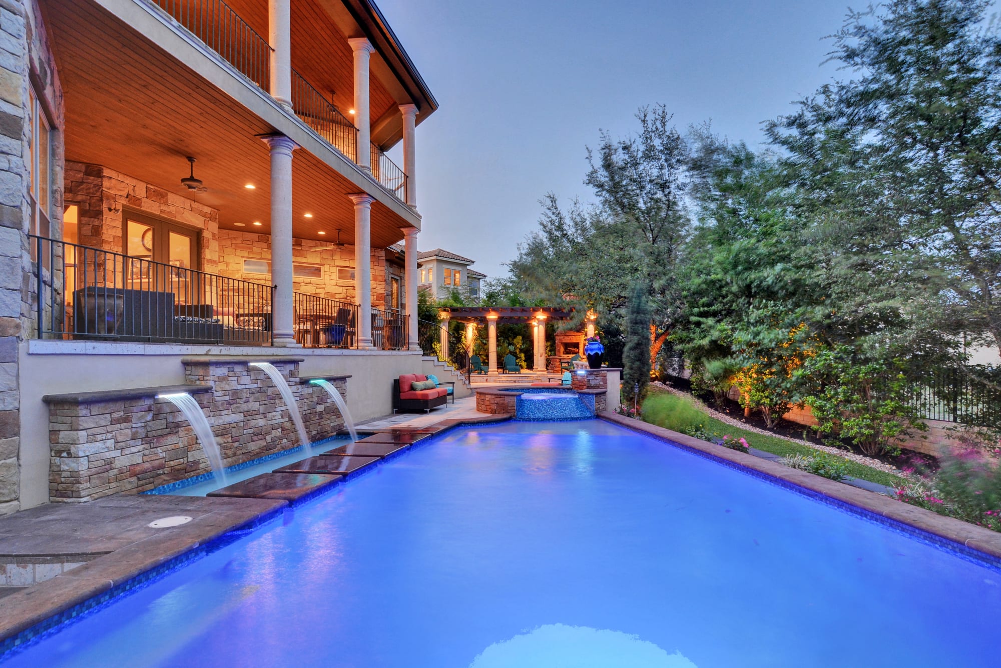 May Luxury Market Report