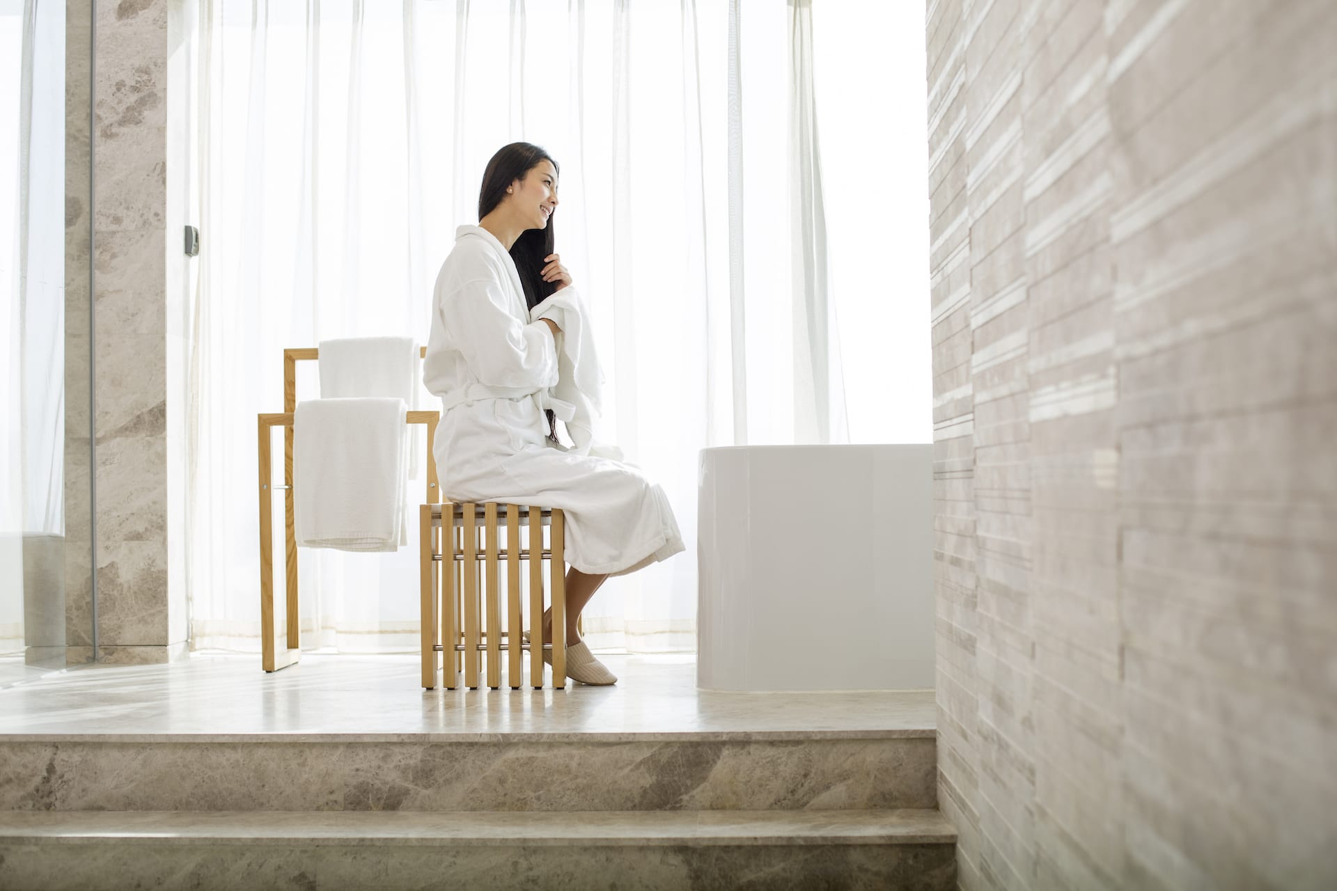 10 Ways to Make Your Bathroom Feel Like a Spa