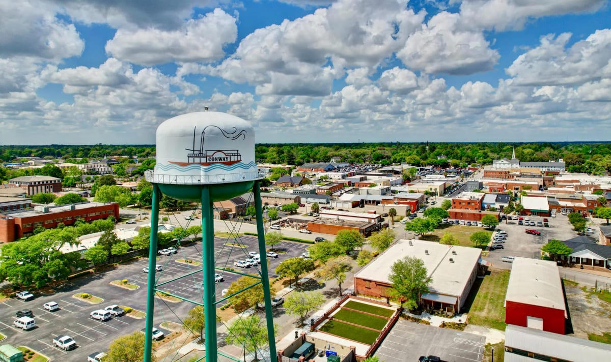 Conway or Myrtle Beach? Choosing Between the River and the Coast