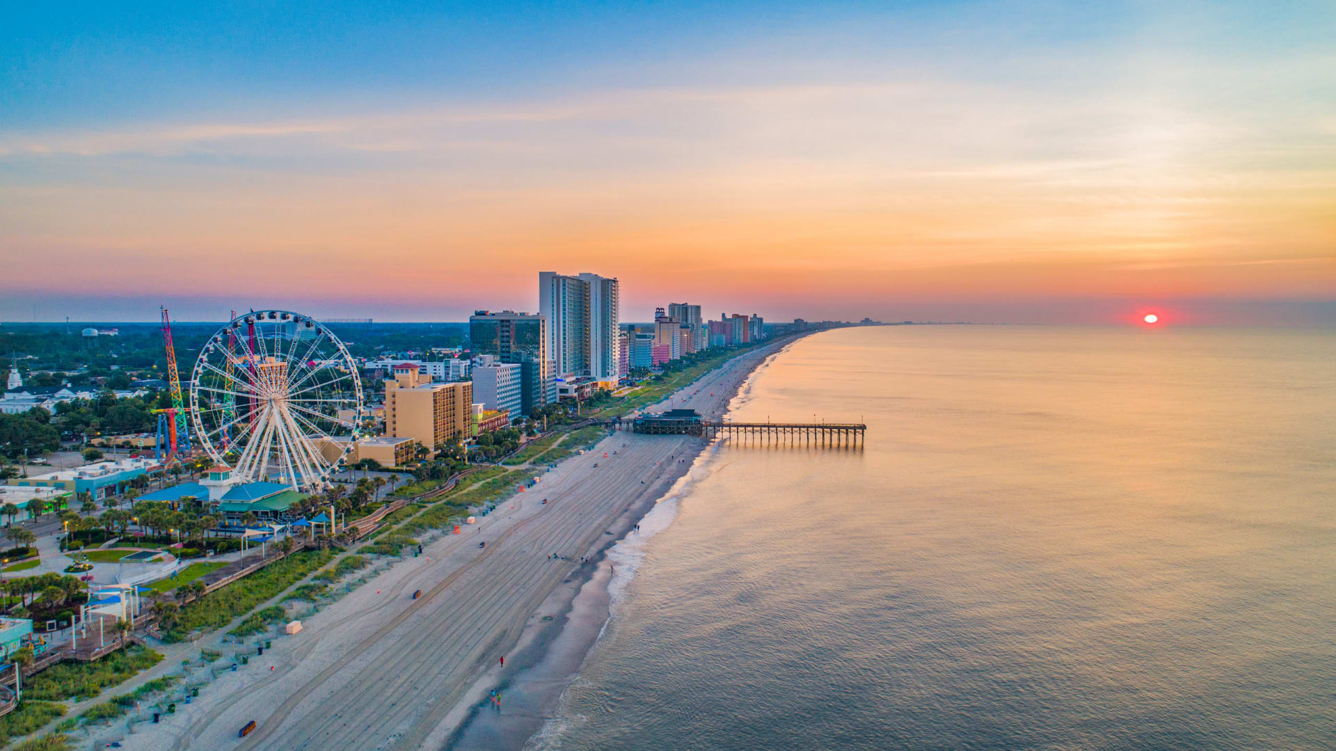 The SkyWheel on the Myrtle Beach oceanfront at sunrise