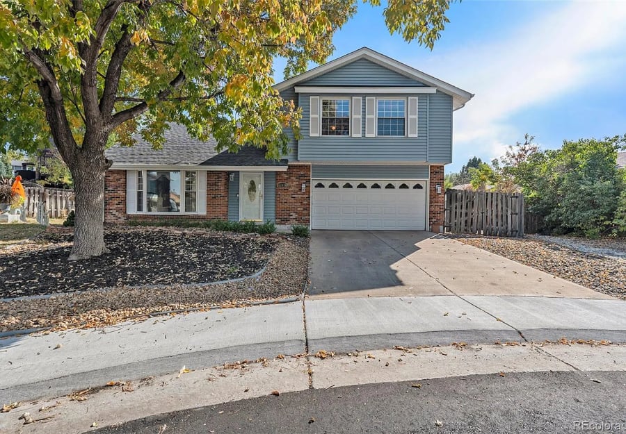 Professional listing photography by DAELUXE RE of a Denver-area home marketed by the team — portfolio image 16