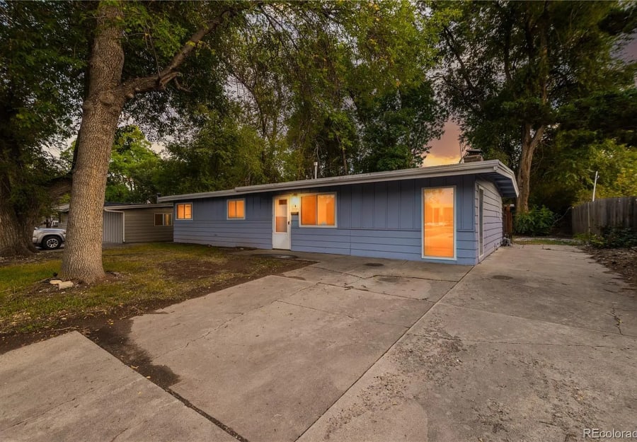 Professional listing photography by DAELUXE RE of a Denver-area home marketed by the team — portfolio image 17