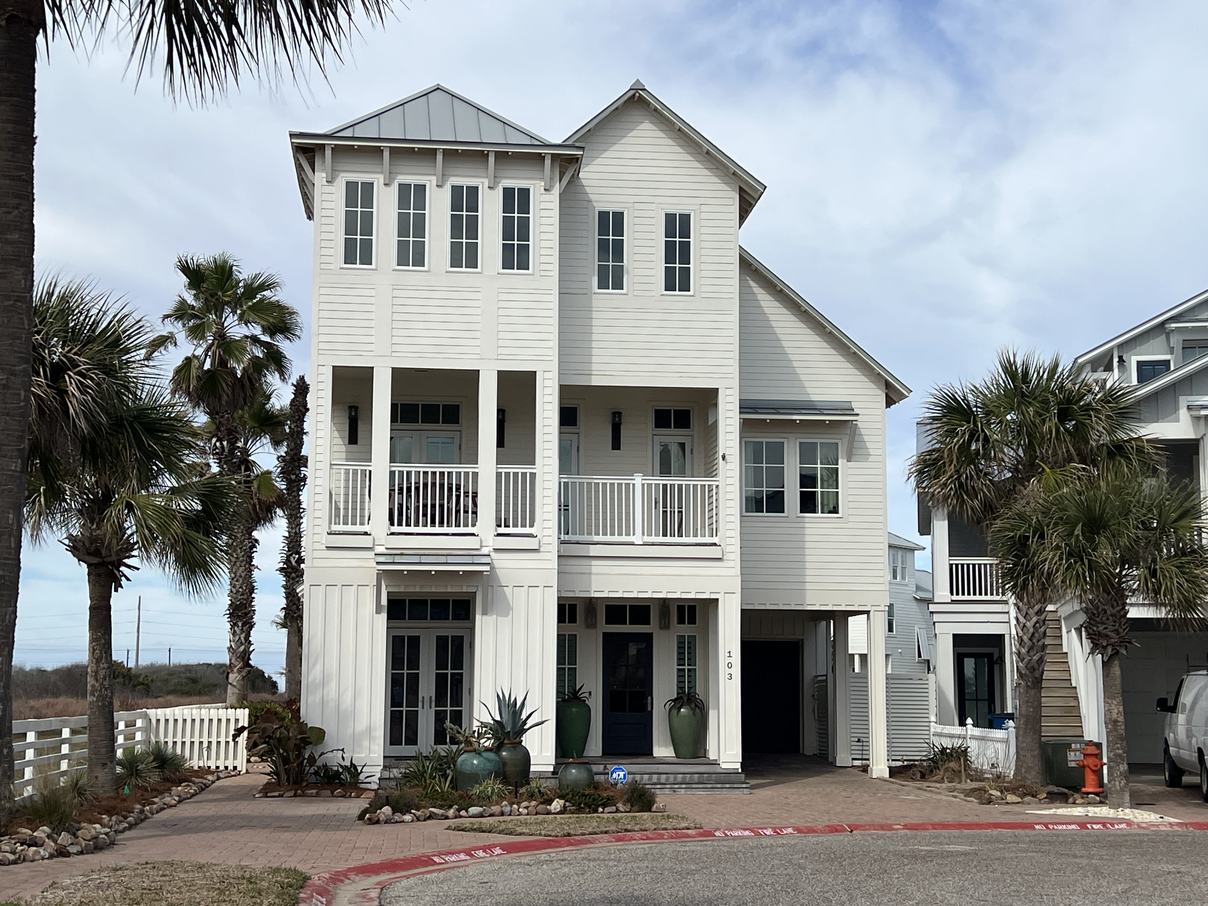 103 Seaside Dr