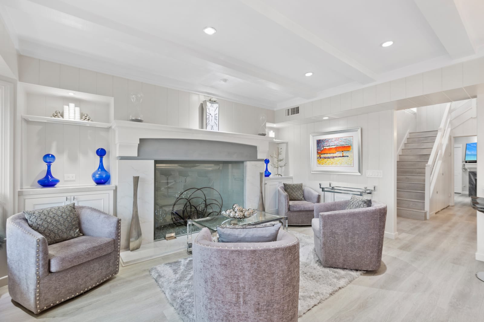 335 E. Bayfront