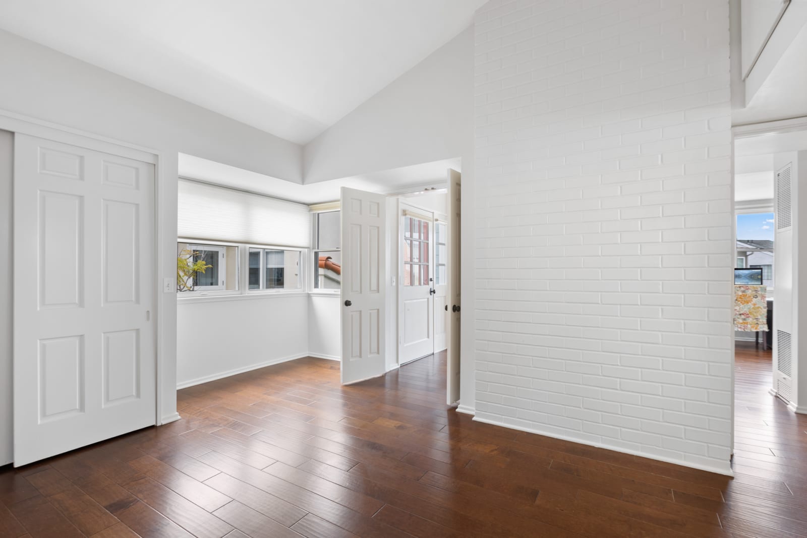 335 E. Bayfront
