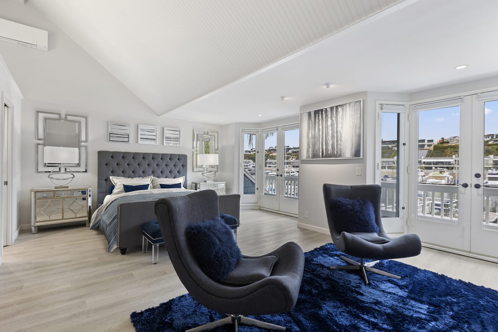 335 E. Bayfront