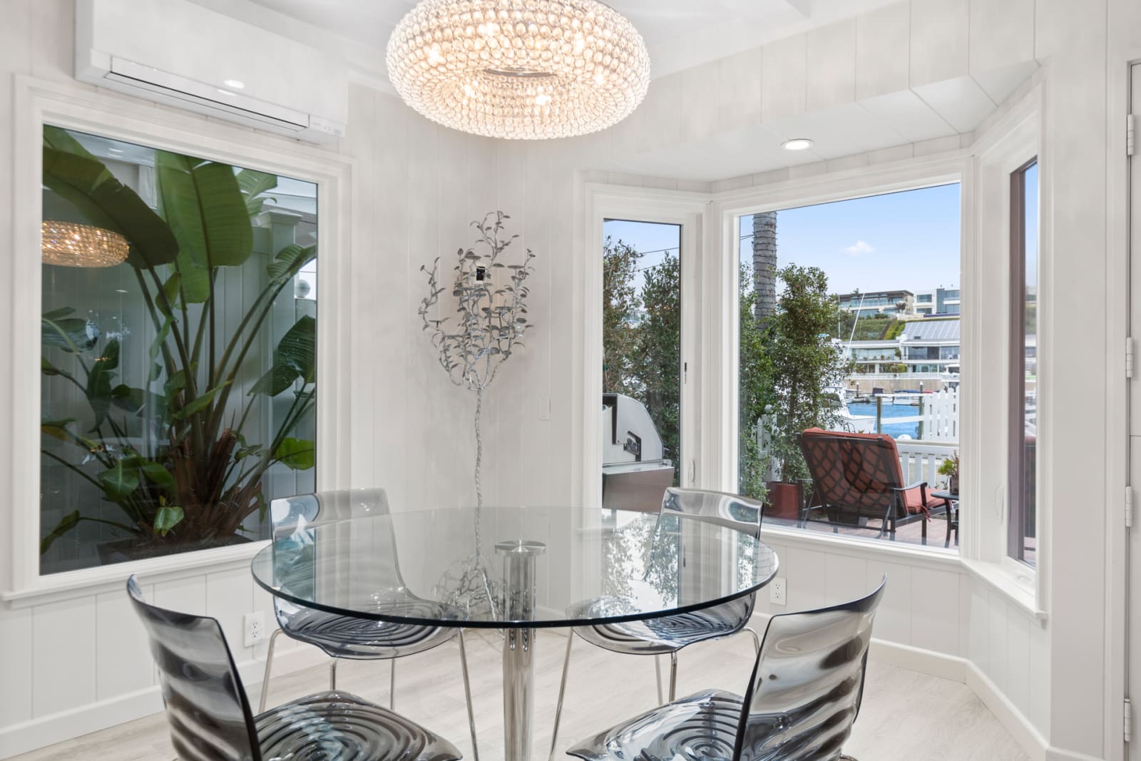 335 E. Bayfront