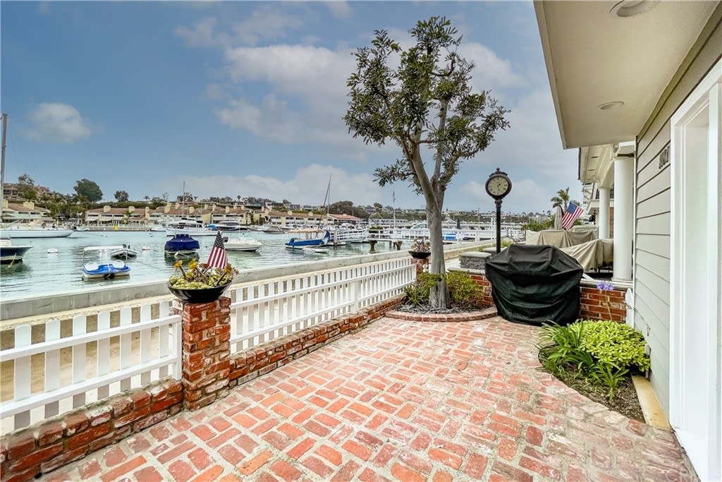 1101 N. Bayfront