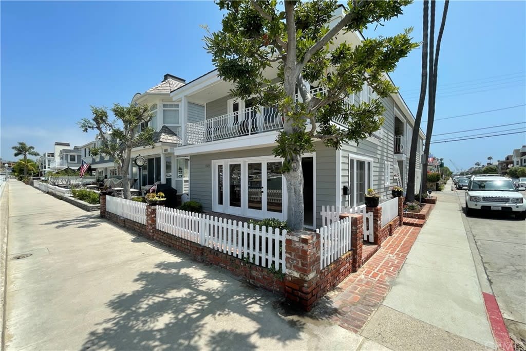 1101 N. Bayfront
