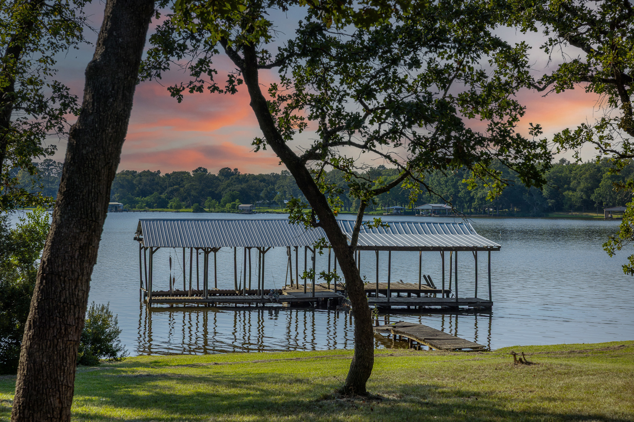 Camp Creek Lake – A Hidden Gem for Vacation and Retirement Living