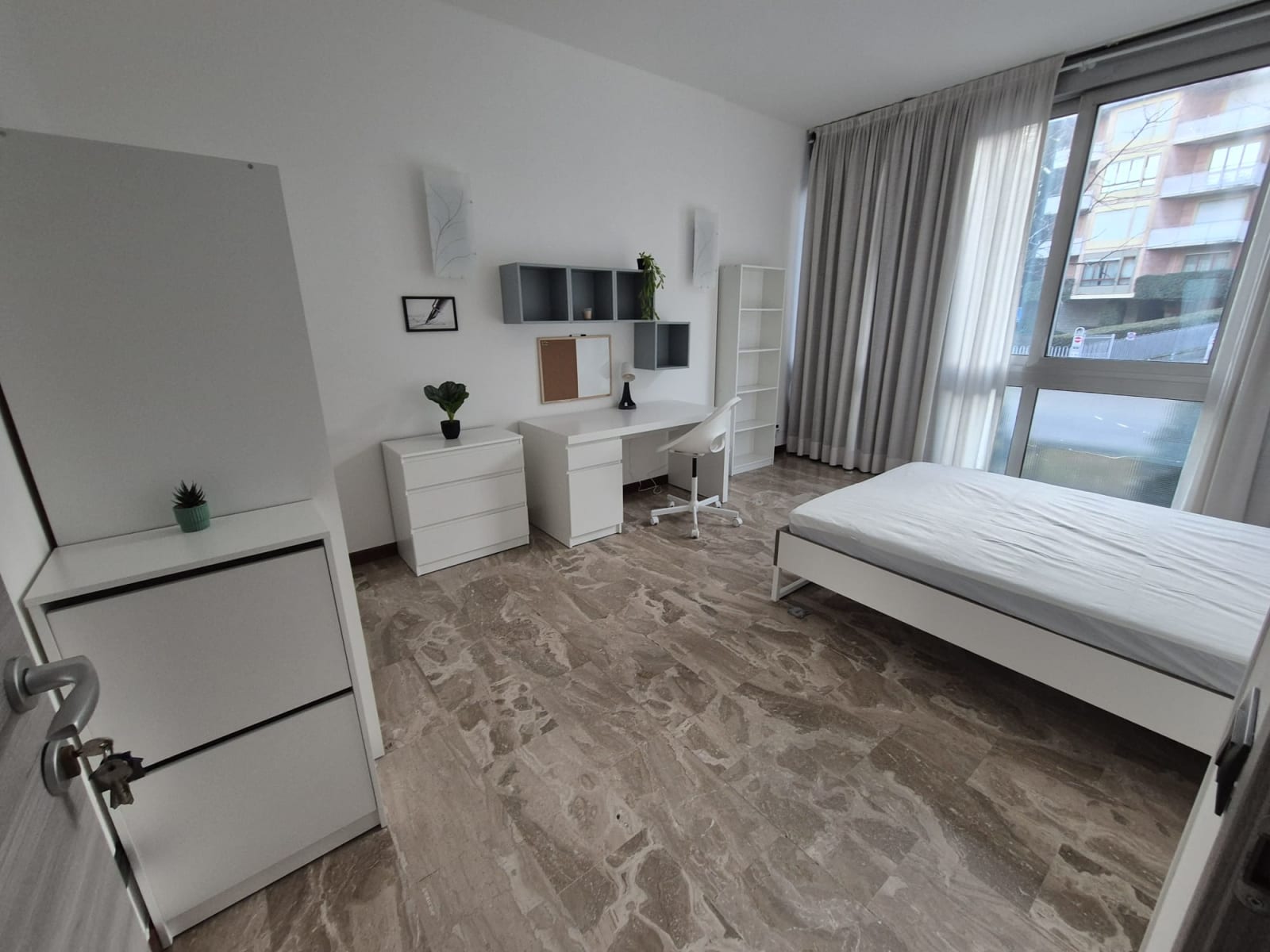 Stanza 9.1 — Singola con letto grande