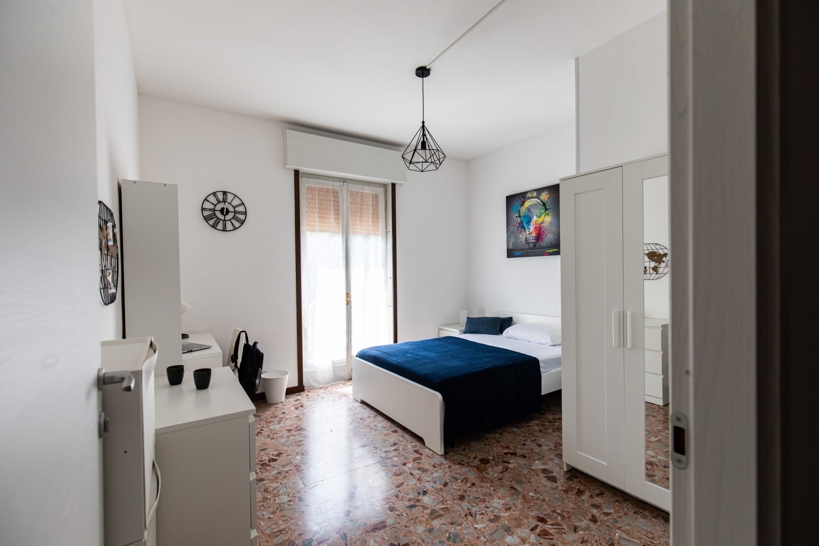 Stanza 21.2 — Singola con letto grande e balcone privato