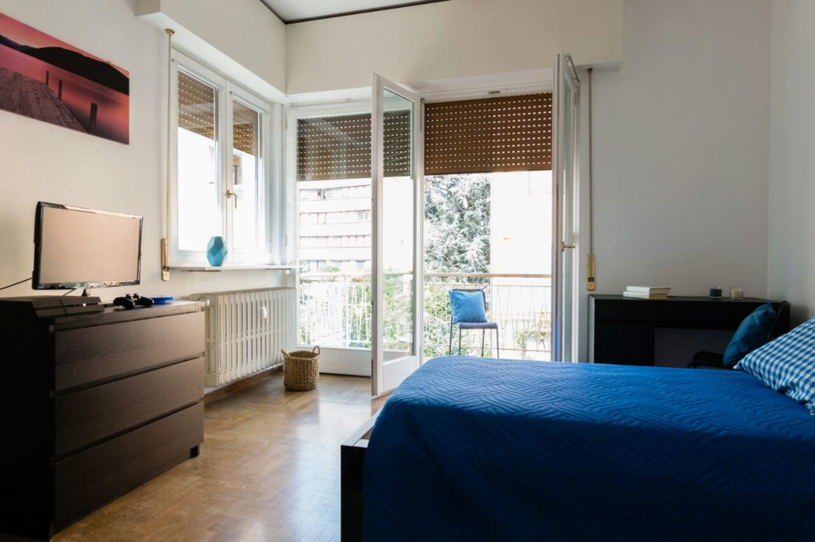 Stanza 1.4 — Singola con letto grande e balcone privato