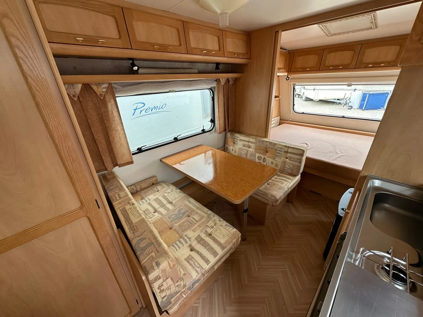 Burstner RIS -Alquiler Caravana Camping Tarragona 6 plazas