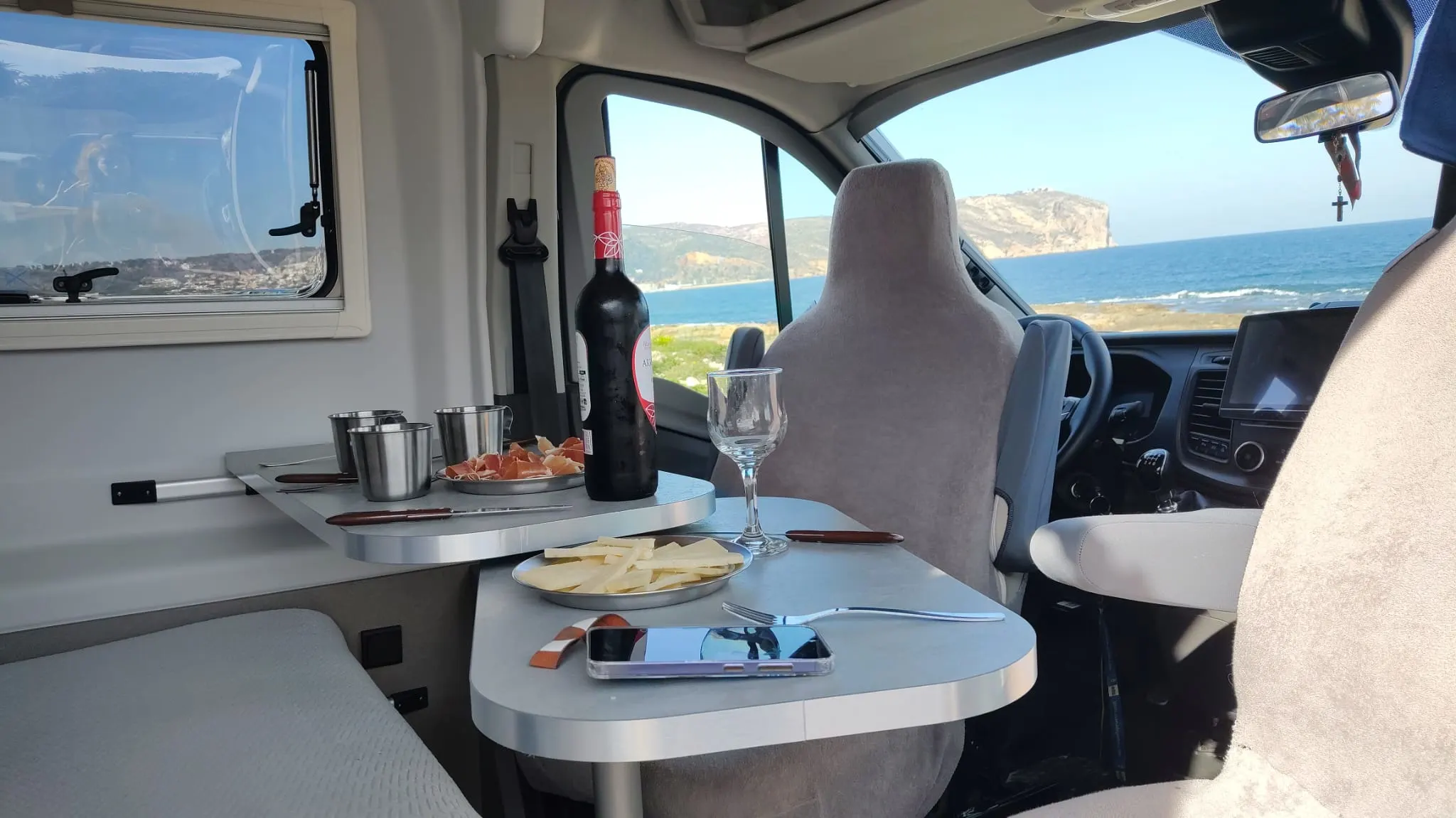 Alquilo Furgoneta Camper Gran Volumen en Campings de Alicante
