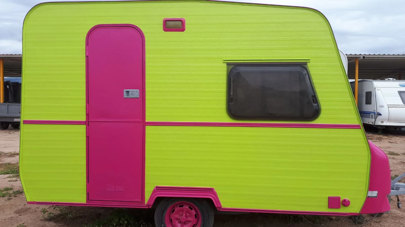 PISTACHO-Alquiler de Caravanas en Camping de Tarragona 4 plazas