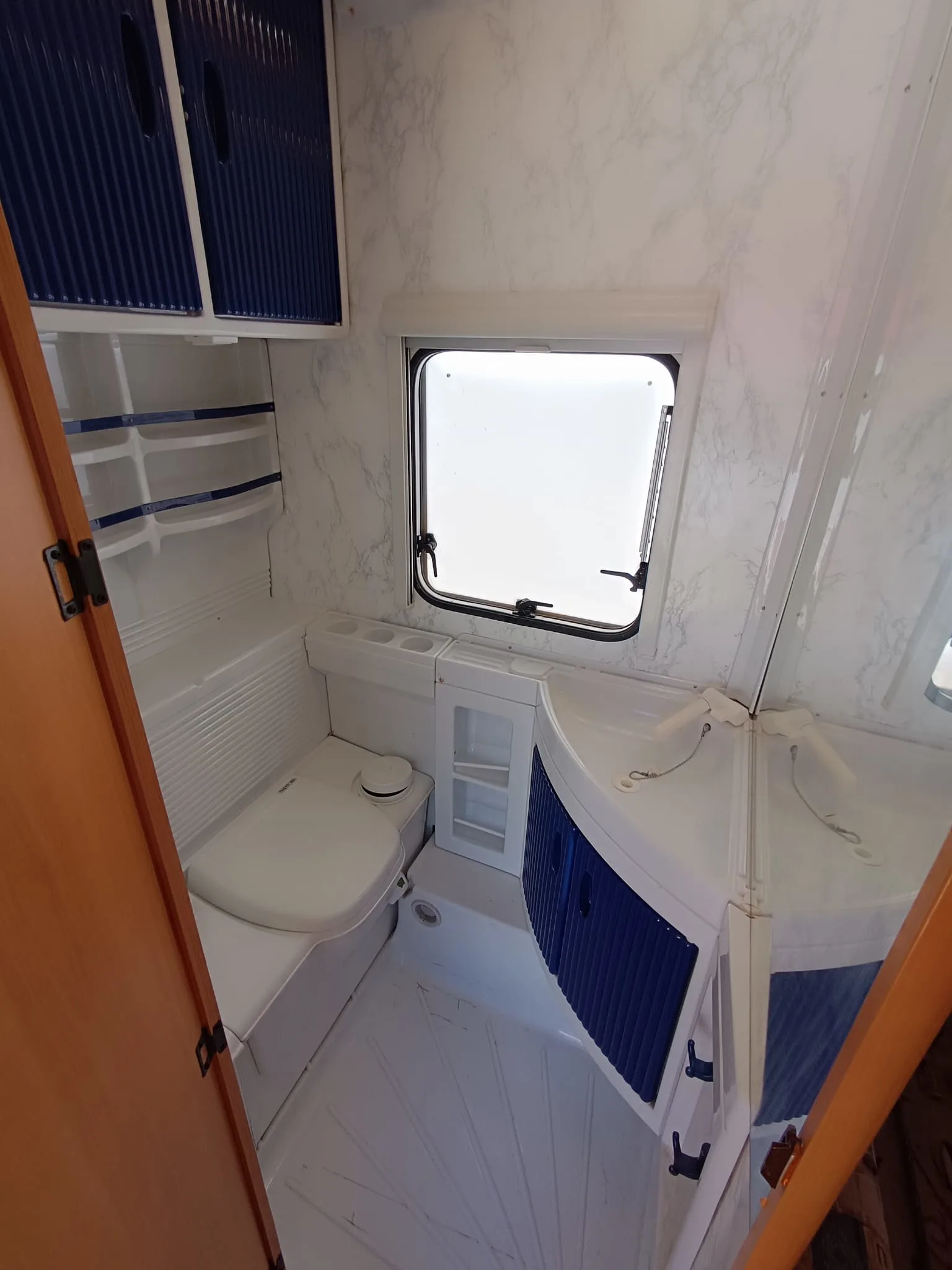 LMC-Alquiler Caravana en Camping de Tarragona 4 plazas