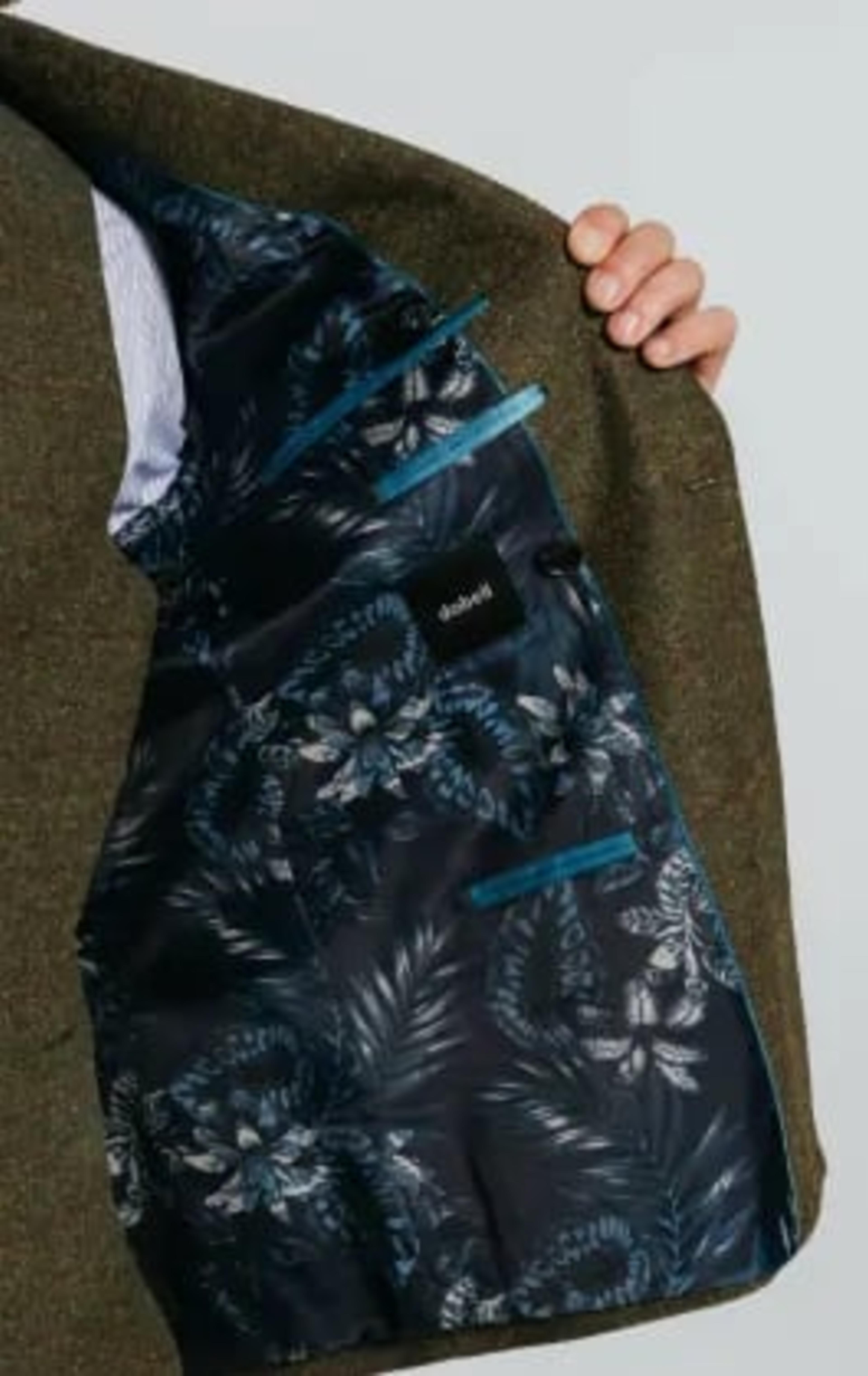 Double Breasted Green Windowpane Check Tweed 3 Piece Suit thumbnail 7