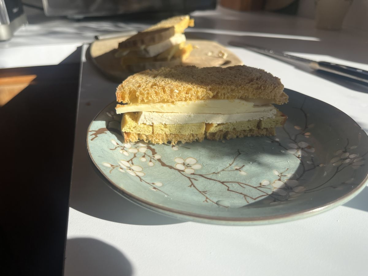 breakfast sandwich