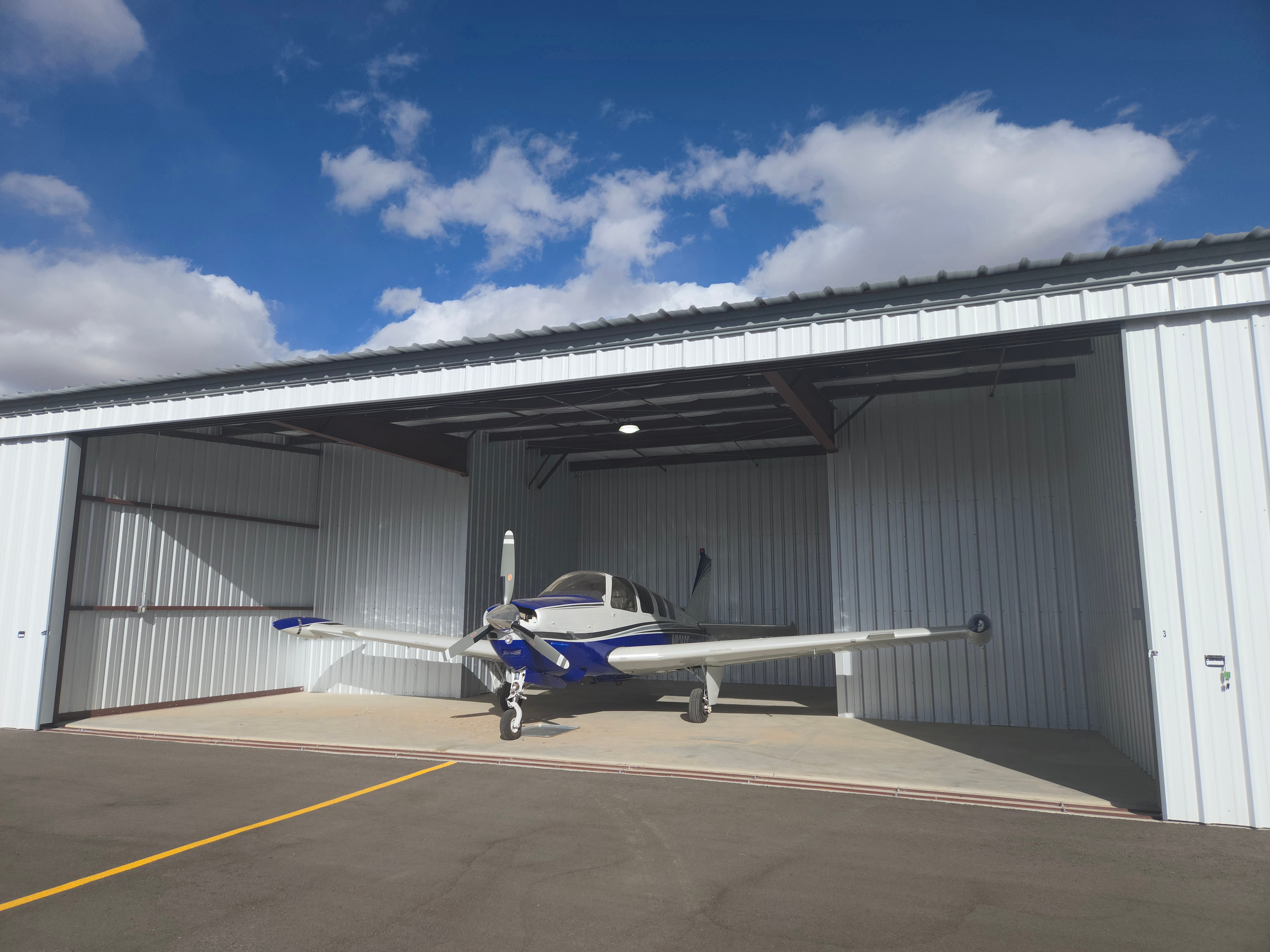 T-Hangar 10