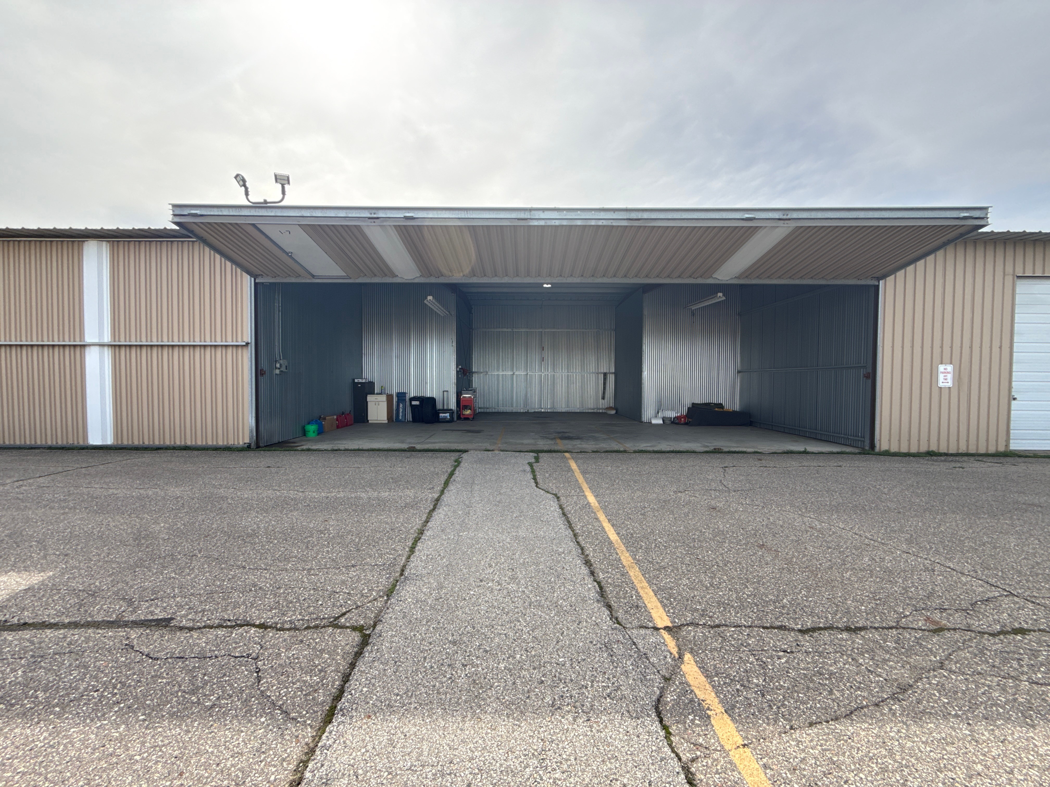Oakland Troy Airport - KVLL _ I-7