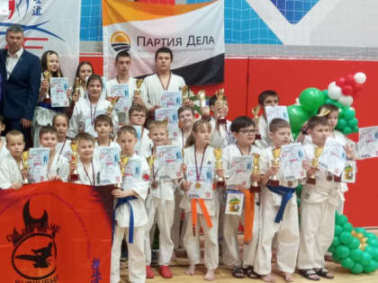 Озёрские каратисты достойно выступили на турнире в Миассе