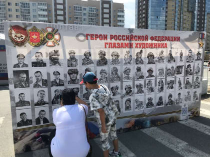 Озерчане посетили передвижную выставку трофейного оружия