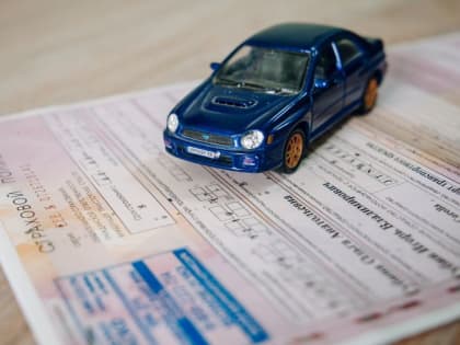 Еще две участницы краеведческой викторины получили сертификаты на автомобили