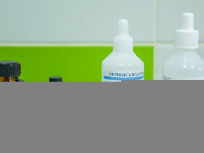 Зелёнка или йод — чем лучше обработать рану, рассказали медики