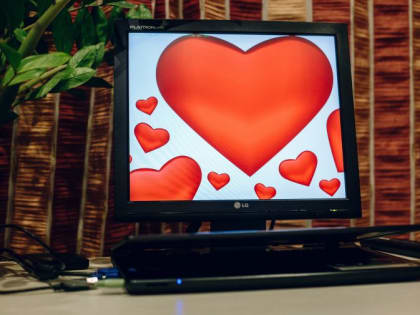 Магнитогорец хотел пригласить девушку на вечер, но в итоге лишился денег