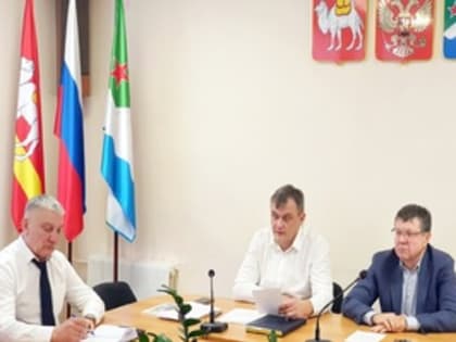 Вадим Сергеев провёл совещание с руководителями социальной сферы Ашинского района