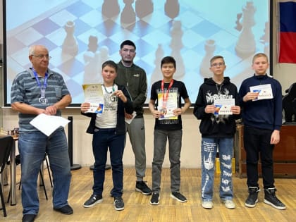 И вновь озёрские шахматисты лучшие