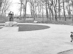 В Ржеве открыли скульптуру покровителей семьи, любви и верности