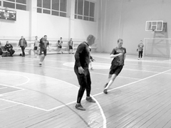 ВЕЛИКОЛЕПНАЯ ЧЕТВЁРКА И ВРАТАРЬ