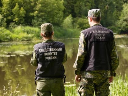 На берегу реки Мста в Тверской области нашли тело мужчины