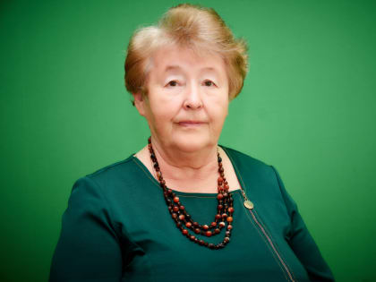 Имя на Доске почёта: Нина Крестенина