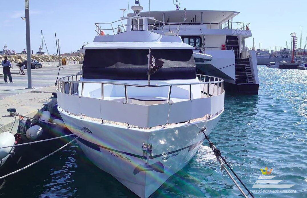 Private Yacht Cruises and Sea Tours from Paphos Harbour for Relaxing Mediterranean Holidays