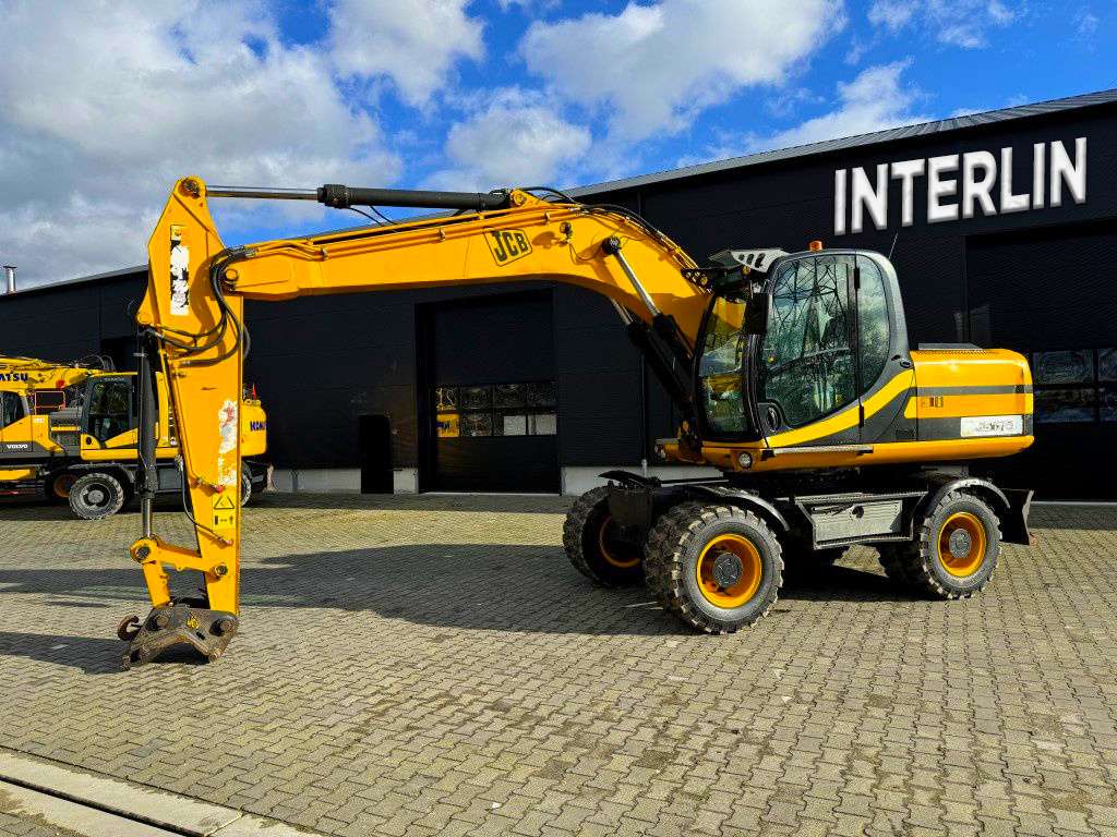JCB JS175W