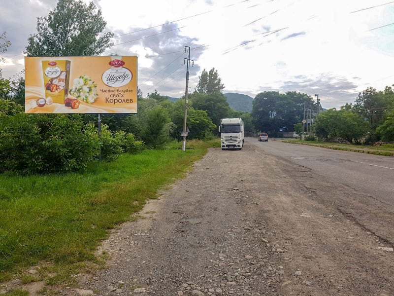 Вижниця - виїзд на перехресті поруч з Капличкою