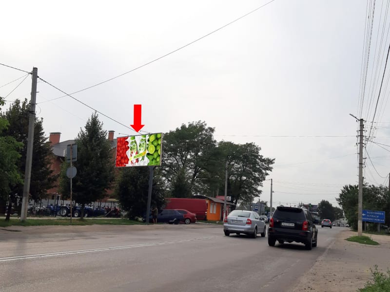 Бориспіль - Київський Шлях вул., 158, зупинка "Суворова", в бік м. Київ