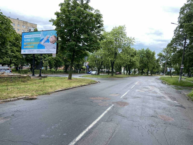 Калуш - Хмельницького вул., до центру