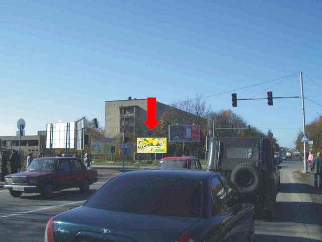 Мукачево - Масарика вул.  - Кооперативна вул., біля ринку, в центр