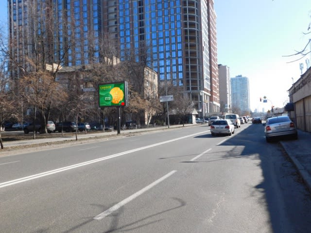 Київ - Малевича К.  (Боженко) вул. 56 навпроти ( Банк ІНГ Банк, Ощадбанк, УкрСиббанк), в напрямку до ст.м. Либідська