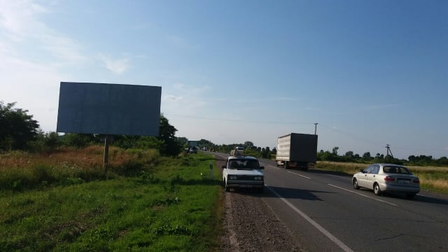 Львів - Траса М-06 Київ-Чоп, с.Ямпіль, правий