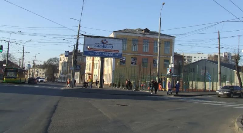 м.Вінниця - перехрестя вул.Брацлавська -  вул.Нансена, (напрям до центру)