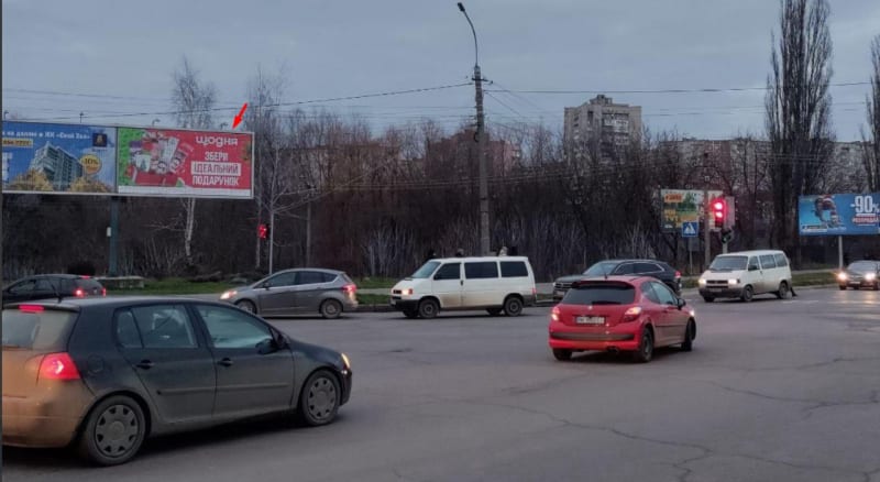 м.Рівне - вул. Р.Шухевича, в р-ні перехрестя з вул. Кн. Володимира